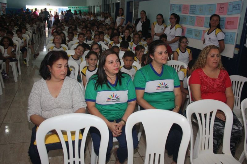 Melhorias na Escola Lúcio dos Santos e Carros para a Saúde e Educação são entregues pela Prefeitura à população.
